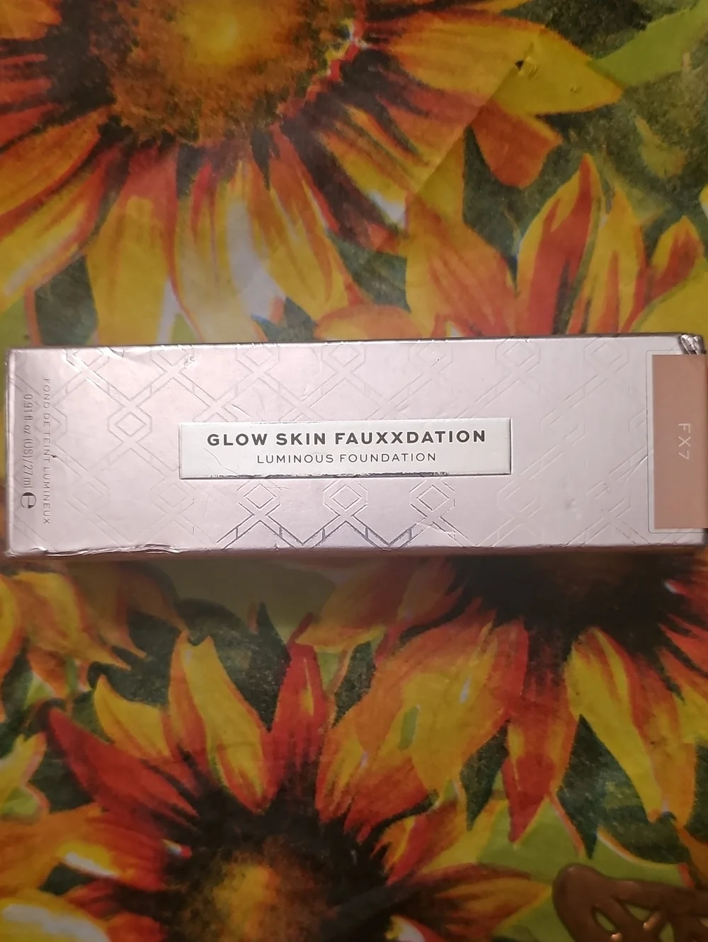 Revolution Glow Skin FauxxDation Luminous Foundation - FX7 Pink